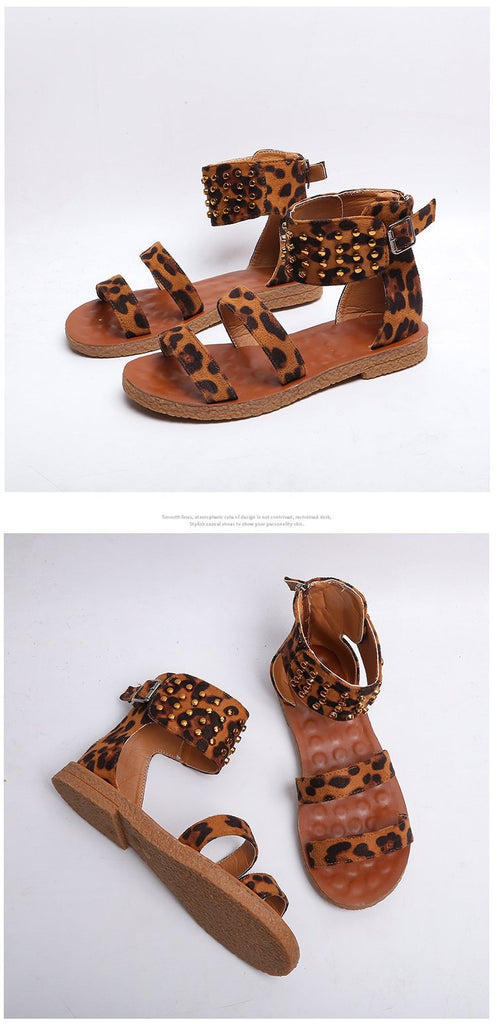 Spring and Summer Large Size Flat Rivet One-strap Buckle Sandals