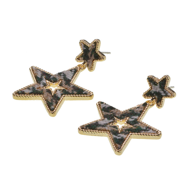 Silver Needle Earrings Personality Retro Hollow Five-pointed Star Earrings Trend Street Shooting Earrings with Accessories